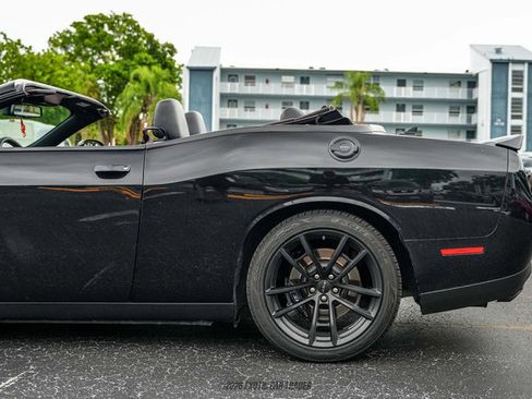 Used 2023 Dodge Challenger SRT Hellcat RWD image 5