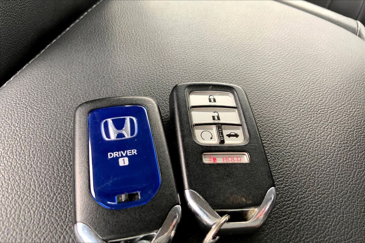 Used 2020 Honda Accord Touring image 14