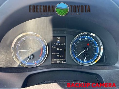 Used 2019 Toyota Corolla XLE FWD image 8