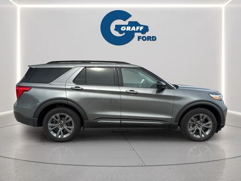 Used 2023 Ford Explorer XLT w/ Equipment Group 202A AWD/4WD image 6