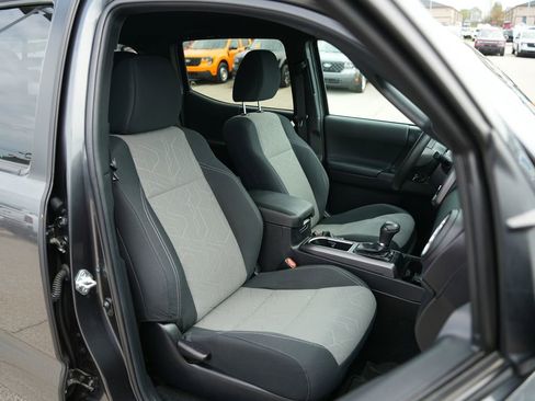 Used 2023 Toyota Tacoma TRD Sport AWD/4WD image 21