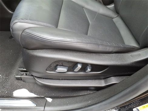 Used 2019 Cadillac XT5 Luxury image 4