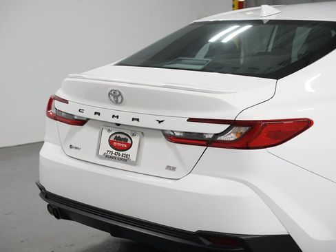 Certified 2025 Toyota Camry SE FWD image 9