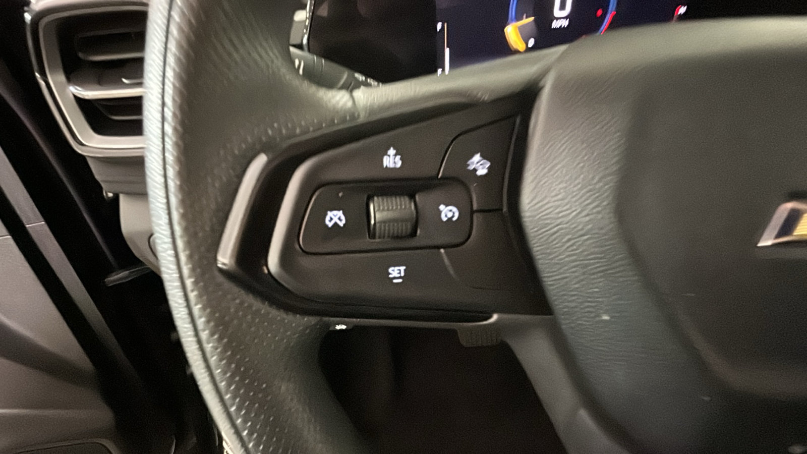 Used 2025 Chevrolet TrailBlazer LT AWD/4WD image 18