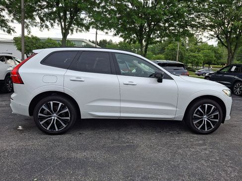 Certified 2024 Volvo XC60 B5 Plus w/ Climate Package AWD/4WD image 7