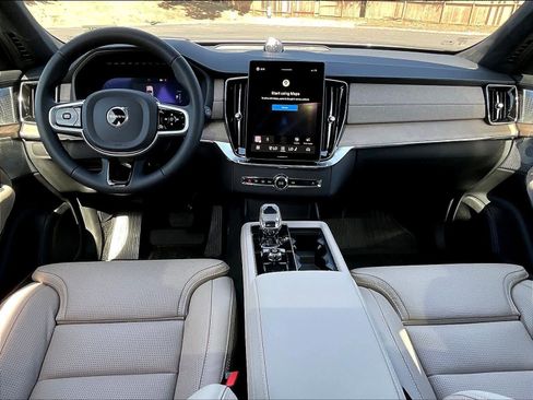 New 2026 Volvo XC90 T8 Ultra w/ Lounge Package image 7