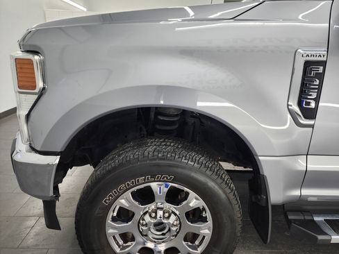 Used 2022 Ford F250 Lariat w/ Chrome Package image 32