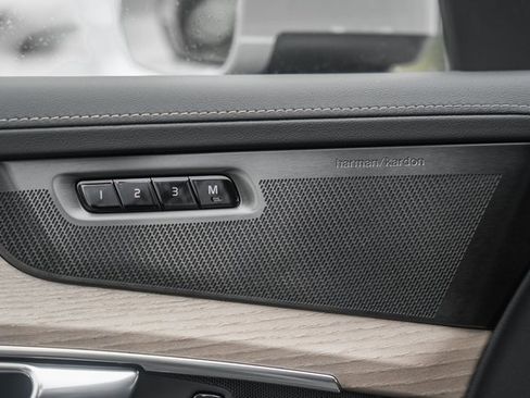 New 2026 Volvo XC90 B6 Plus w/ Protection Package Premier image 40