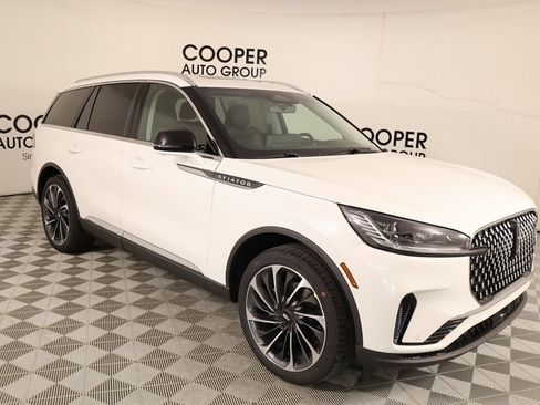 New 2025 Lincoln Aviator Reserve w/ Equipment Group 201A image 1