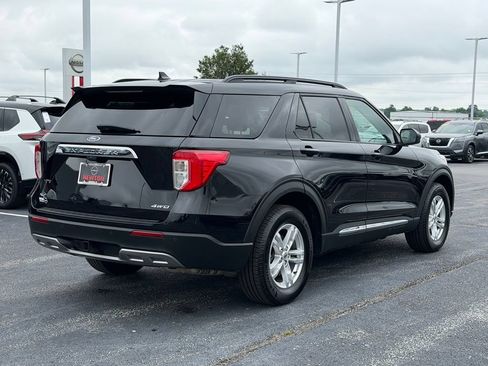 Used 2022 Ford Explorer XLT w/ Equipment Group 202A AWD/4WD image 5