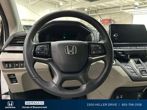 Used 2025 Honda Odyssey EX-L image 16