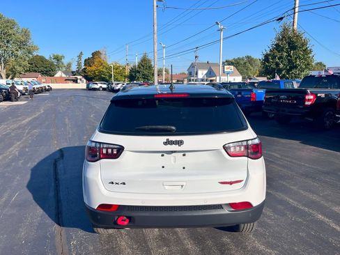 Used 2024 Jeep Compass Trailhawk w/ Trailhawk Convenience Group image 38
