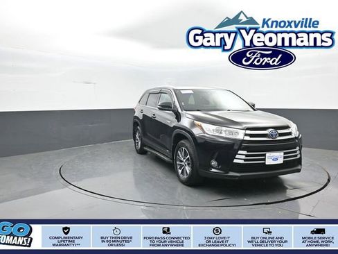 Used 2019 Toyota Highlander XLE image 1