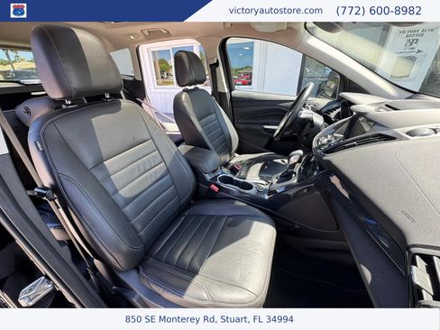 Used 2016 Ford Escape Titanium w/ Equipment Group 301A AWD/4WD image 18