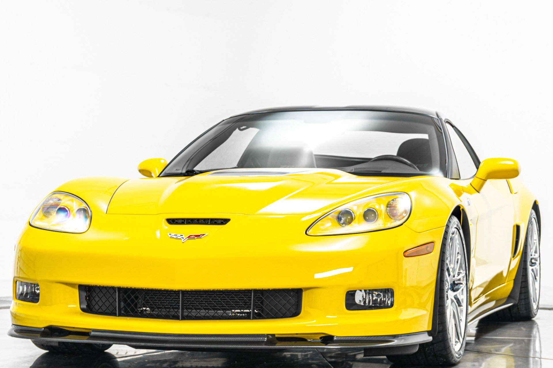 Used 2010 Chevrolet Corvette ZR1 w/ Preferred Equipment Group RWD image 5