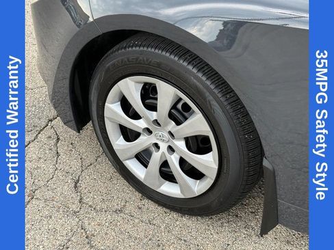 Used 2025 Toyota Corolla LE FWD image 10
