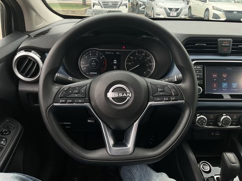Used 2025 Nissan Versa SV FWD image 28