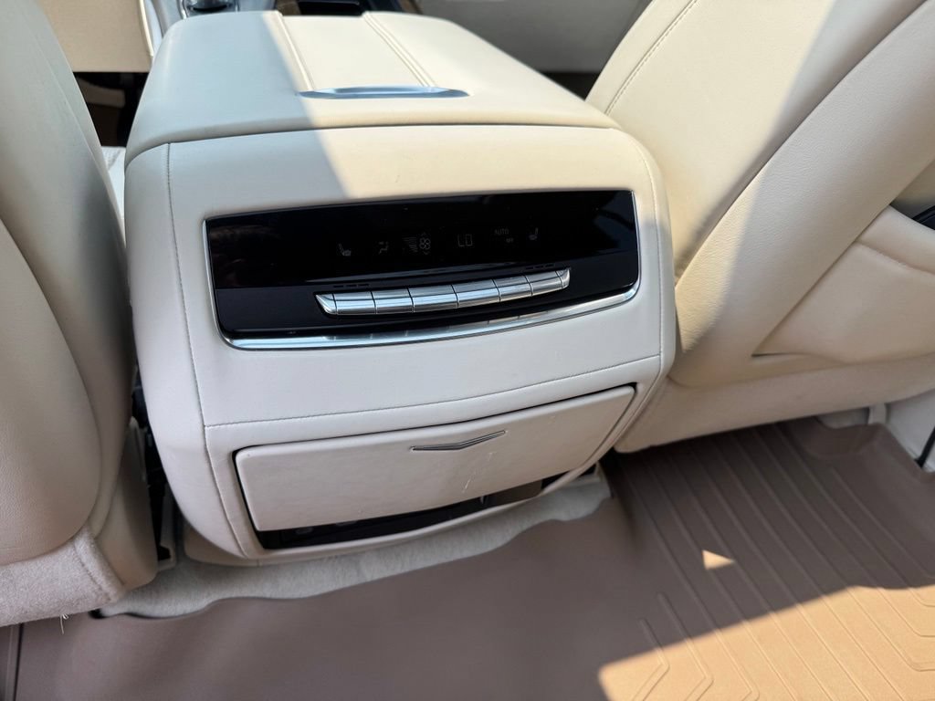 Certified 2023 Cadillac Escalade Premium Luxury Platinum w/ Heavy-Duty Trailer Package AWD/4WD image 18