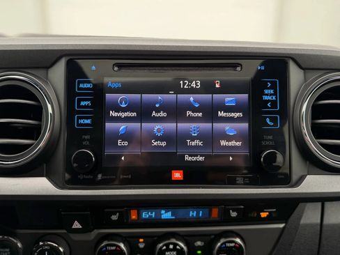 Used 2017 Toyota Tacoma TRD Off-Road image 13