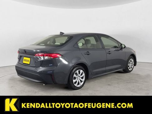 Certified 2025 Toyota Corolla LE FWD image 5