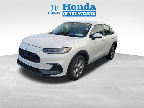 Certified 2024 Honda HR-V LX image 3