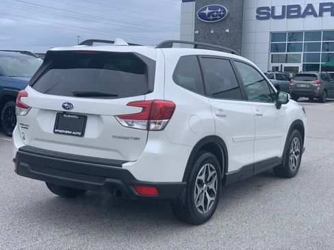 Used 2020 Subaru Forester Premium AWD/4WD image 6