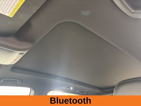 Used 2023 Volkswagen Tiguan SE R-Line image 10