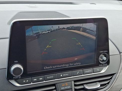 Used 2023 Nissan Altima 2.5 SV FWD image 17