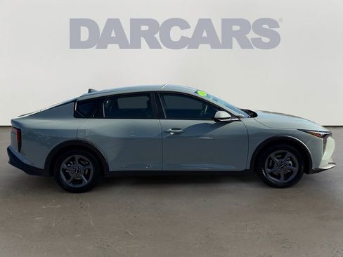 Used 2025 Kia K4 LXS image 8