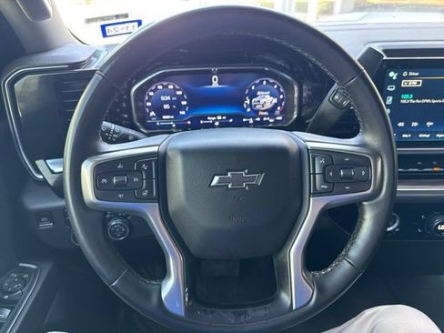 Used 2023 Chevrolet Silverado 1500 LT Trail Boss w/ LPO, Dark Essentials Package AWD/4WD image 13