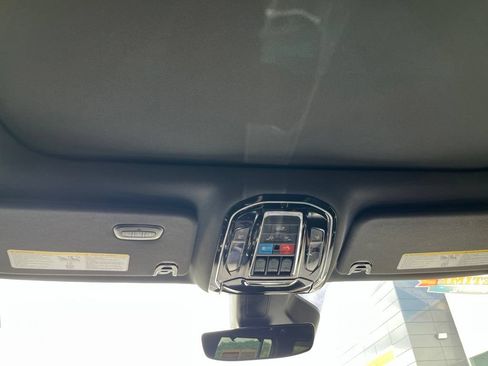 Used 2023 Jeep Grand Wagoneer 4WD image 12