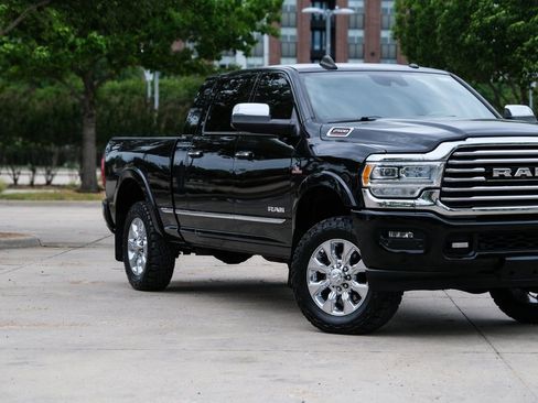 Used 2019 RAM 2500 Limited AWD/4WD image 2