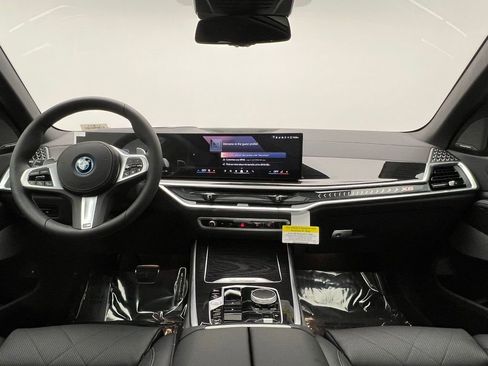 New 2026 BMW X5 xDrive50e w/ M Sport Package AWD/4WD image 10