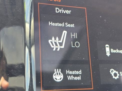 Used 2022 Jeep Cherokee Limited image 5