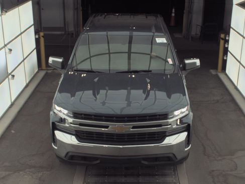 Used 2020 Chevrolet Silverado 1500 LT image 2
