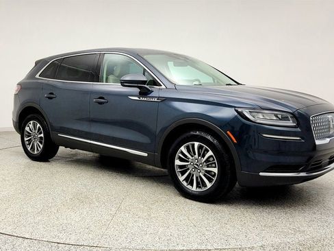 Used 2022 Lincoln Nautilus AWD w/ Premium Package image 3