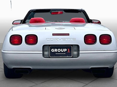 Used 1996 Chevrolet Corvette Convertible RWD image 4