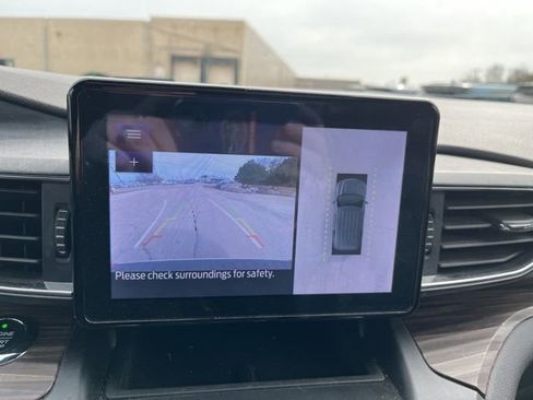 Used 2020 Ford Explorer Limited w/ Class III Trailer Tow Package image 9