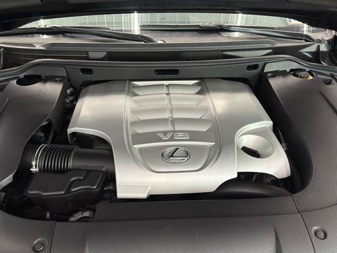 Used 2013 Lexus LX 570 4WD image 48