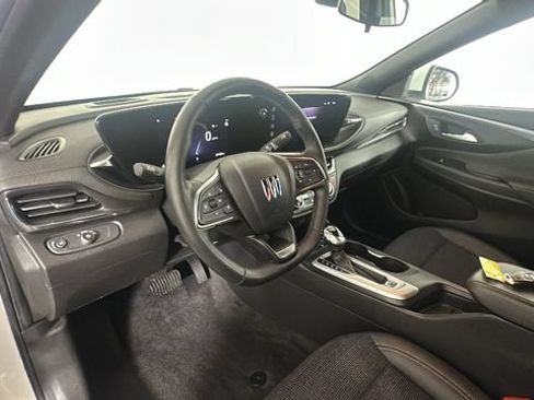 Used 2024 Buick Envista Sport Touring w/ Convenience I Package FWD image 13