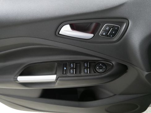 Used 2017 Ford Escape Titanium FWD image 19