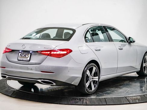 Used 2025 Mercedes-Benz C 300 4MATIC Sedan image 4