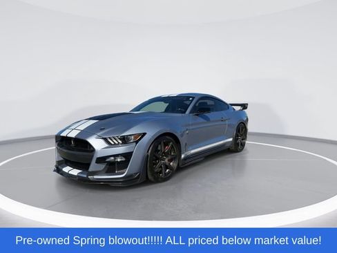 Used 2022 Ford Mustang Shelby GT500 w/ Carbon Fiber Track Pack RWD image 4