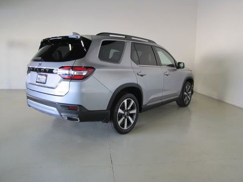 Certified 2024 Honda Pilot Elite image 26