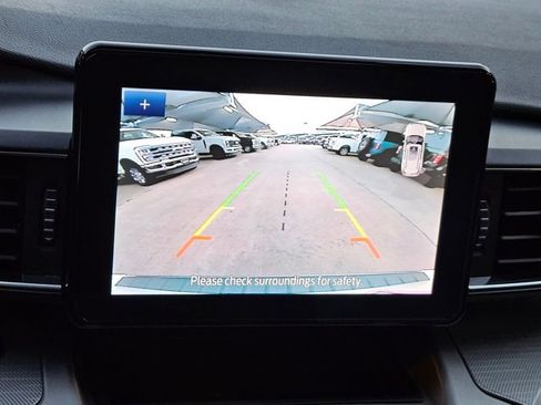 Used 2023 Ford Explorer XLT w/ Equipment Group 202A image 12