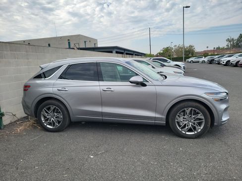 Used 2023 Genesis GV70 2.5T w/ Advanced Package AWD/4WD image 5
