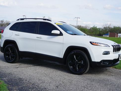 Used 2018 Jeep Cherokee Limited w/ High Altitude Package AWD/4WD image 5