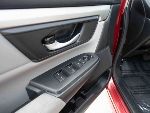 Used 2020 Honda CR-V LX image 7