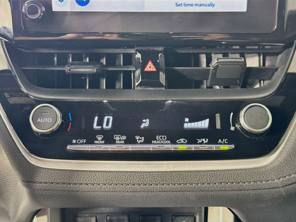 Used 2025 Toyota Corolla Cross AWD Hybrid image 18