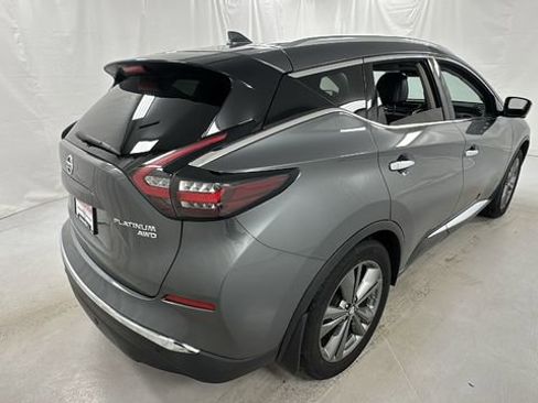 Used 2019 Nissan Murano Platinum image 3